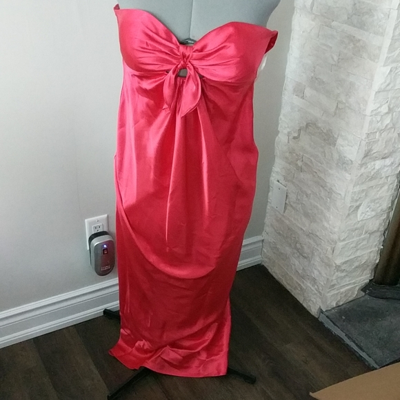 Red Satin Le Chateau Strapless Prom.Dress - Picture 1 of 2